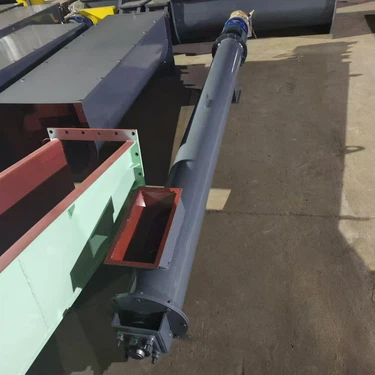 2 kosa prilagojenih vijačnih transporterjev so končali proizvodnjo v samo 3 dneh