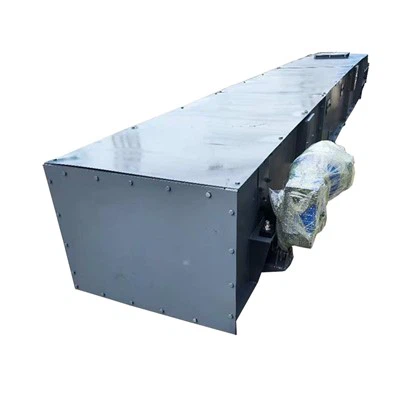 Vodoravni pokrivni tračni transporter z gumijastim trakom